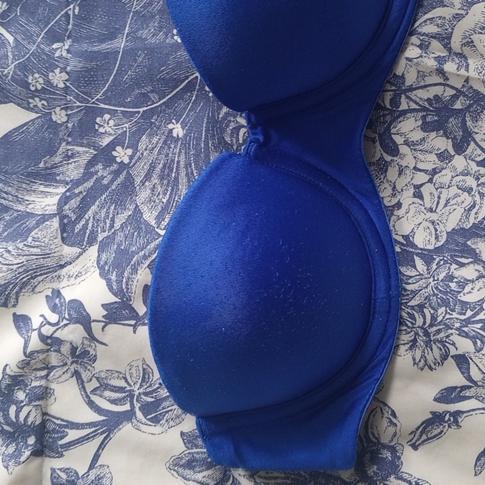 VICTORIA'S SECRET Convertible Padded Bra 32A (INCLUDES Straps)